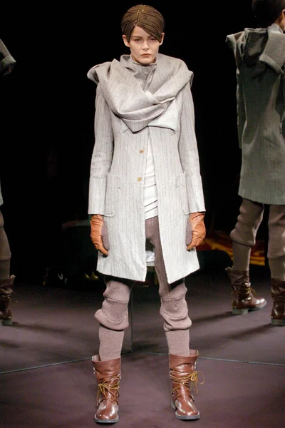 Look 15